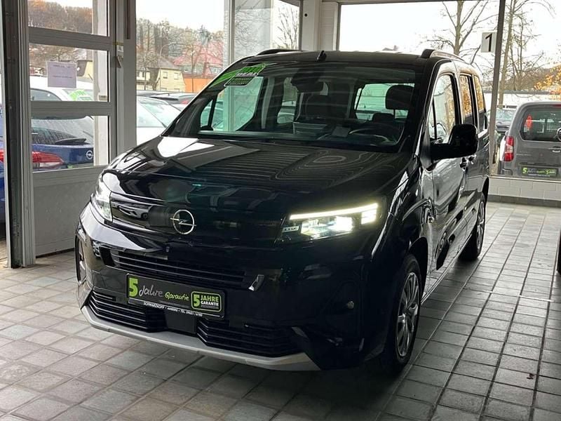 Gebraucht Opel Combo Life 131 PS (96 kW) 2024 Schwarz Van / Kleinbus