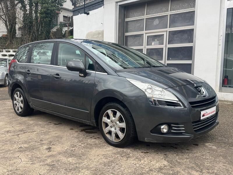 Gebraucht Peugeot 5008 Premium 109 PS (80 kW) 2009 Grau Van / Kleinbus