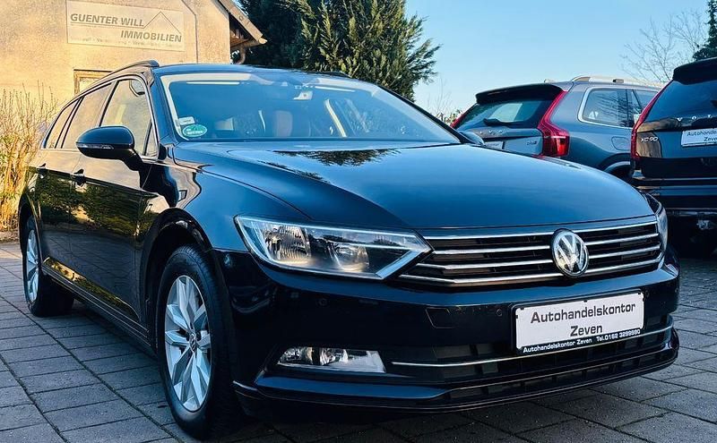 Gebraucht VW Passat Comfortline 150 PS (110 kW) 2018 Schwarz Kombi