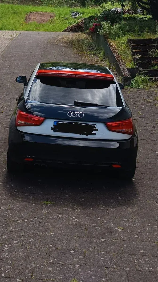 Gebraucht Audi A1 S-line plus 143 PS (105 kW) 2012 Schwarz Kleinwagen