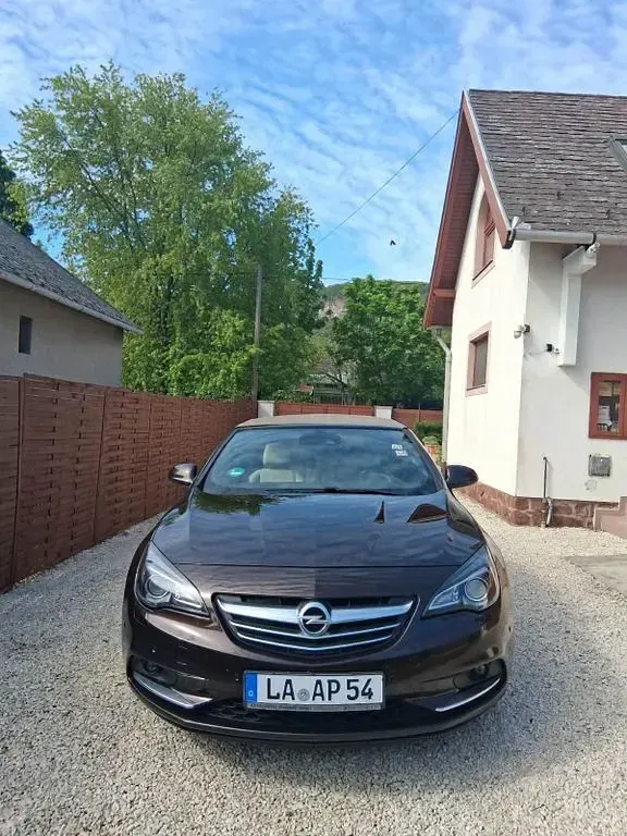 Gebraucht Opel Cascada Active 170 PS (125 kW) 2016 Braun Cabrio