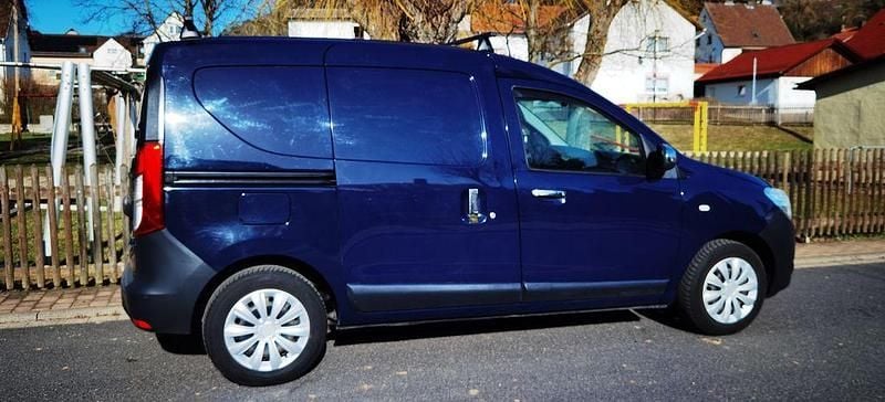 Gebraucht Dacia Dokker 102 PS (75 kW) 2018 Blau Van / Kleinbus