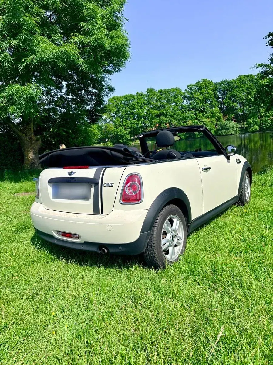 Gebraucht Mini One Cabriolet 98 PS (72 kW) 2012 Weiß Cabrio