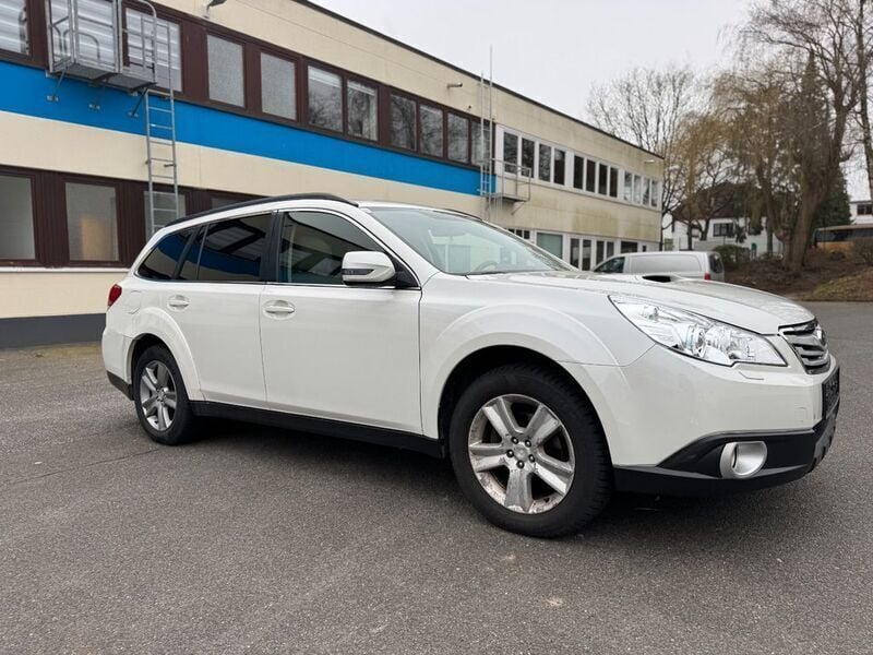 Gebraucht Subaru Outback Comfort 150 PS (110 kW) 2010 Weiß SUV