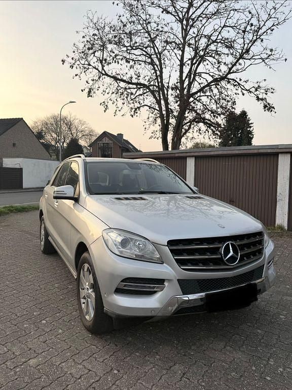 Gebraucht Mercedes ML250 204 PS (150 kW) 2013 Silber SUV