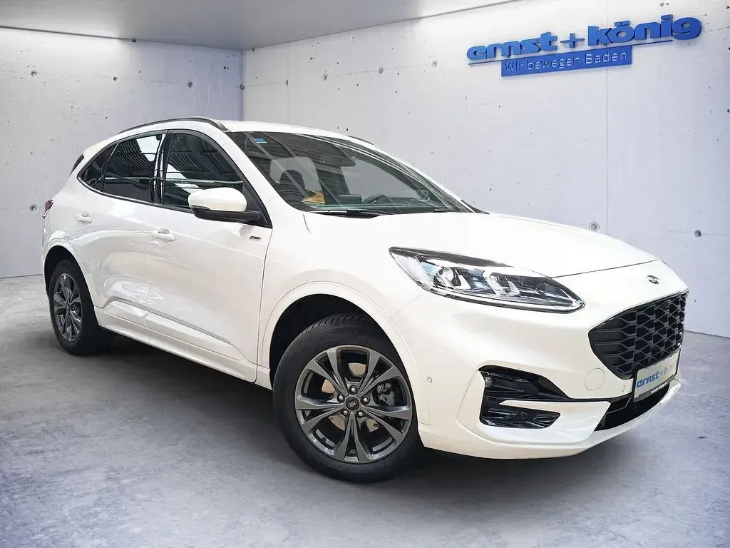Gebraucht Ford Kuga ST-Line X 224 PS (164 kW) 2023 Arktisweiß (metallic) SUV