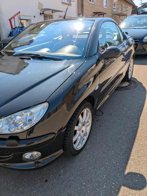 Schwarz Gebraucht 2003 Peugeot 206 CC Cabrio | 790 € (Fairer Preis) - Bild 1/4