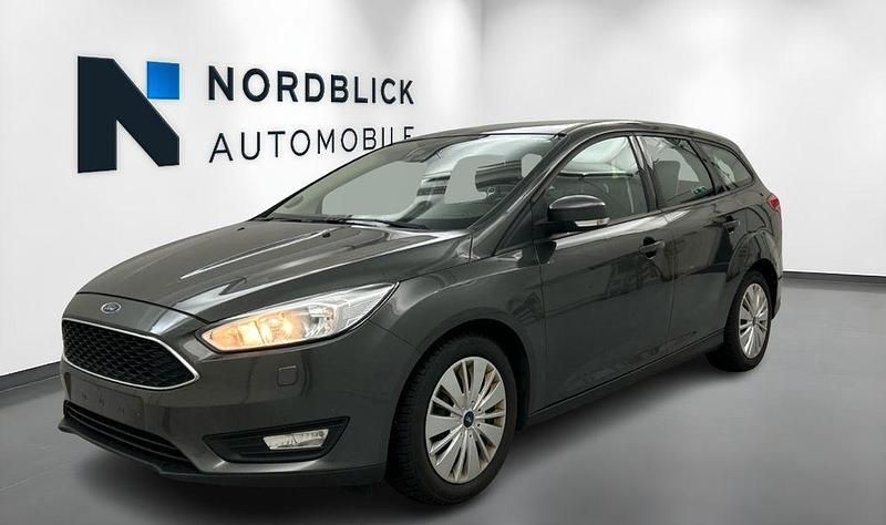 Grau Gebraucht 2018 Ford Focus Business Edition Limousine | 8.290 € (Guter Preis) - Bild 1/2