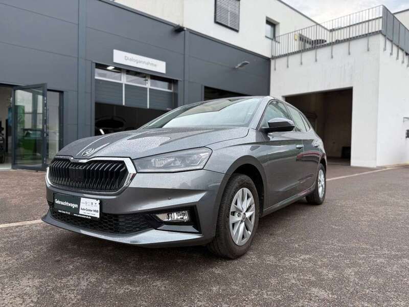 Grau Gebraucht 2022 Skoda Fabia Style Kleinwagen | 16.990 € (Guter Preis) - Bild 1/4