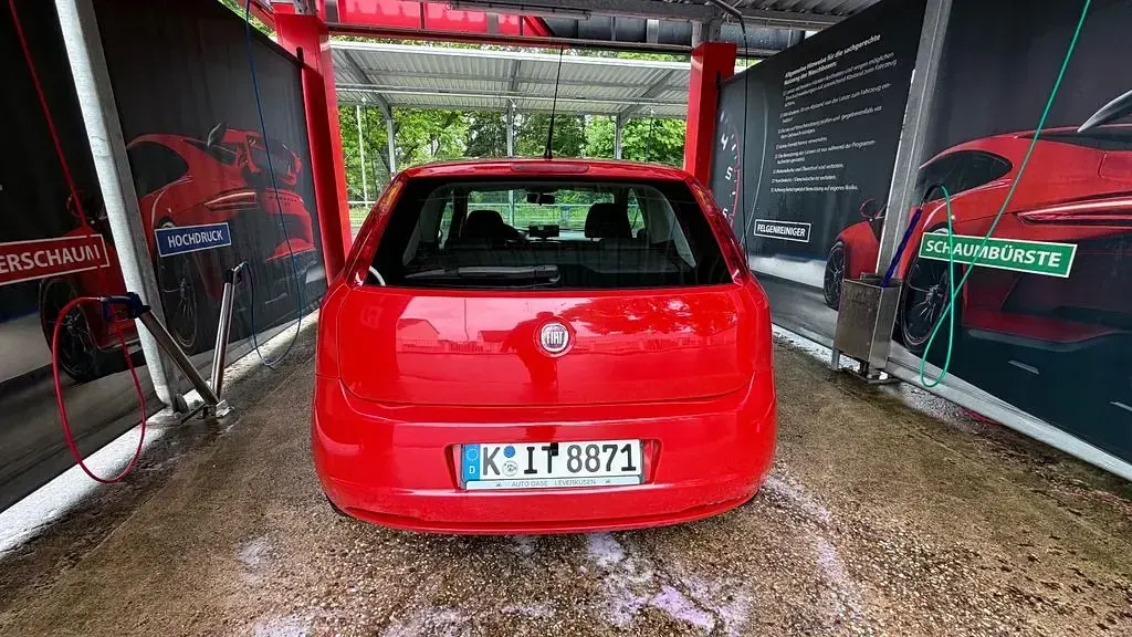 Gebraucht Fiat Grande Punto 77 PS (56 kW) 2009 Rot Kleinwagen