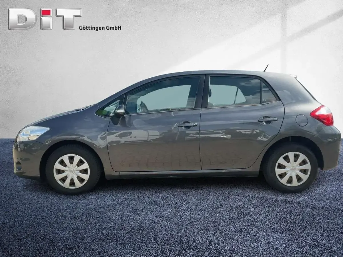 Gebraucht Toyota Auris 99 PS (72 kW) 2013 Grau Limousine