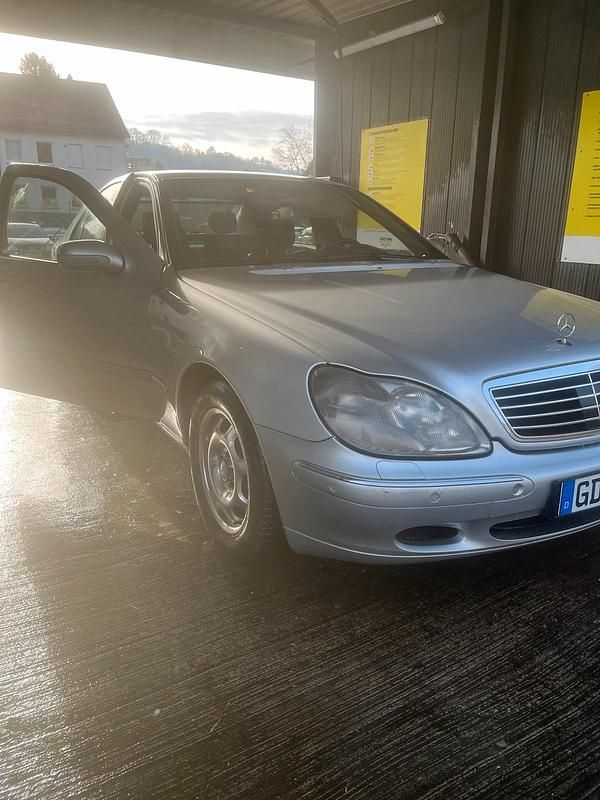 Silber Gebraucht 2001 Mercedes S500 Limousine | 2.800 € (Superpreis) - Bild 1/4