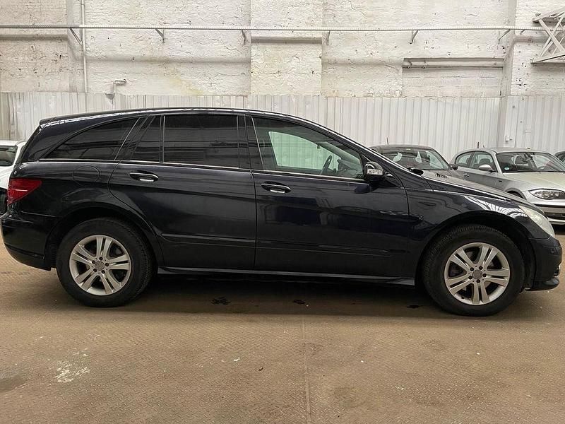 Gebraucht Mercedes R320 224 PS (164 kW) 2008 Schwarz Van / Kleinbus