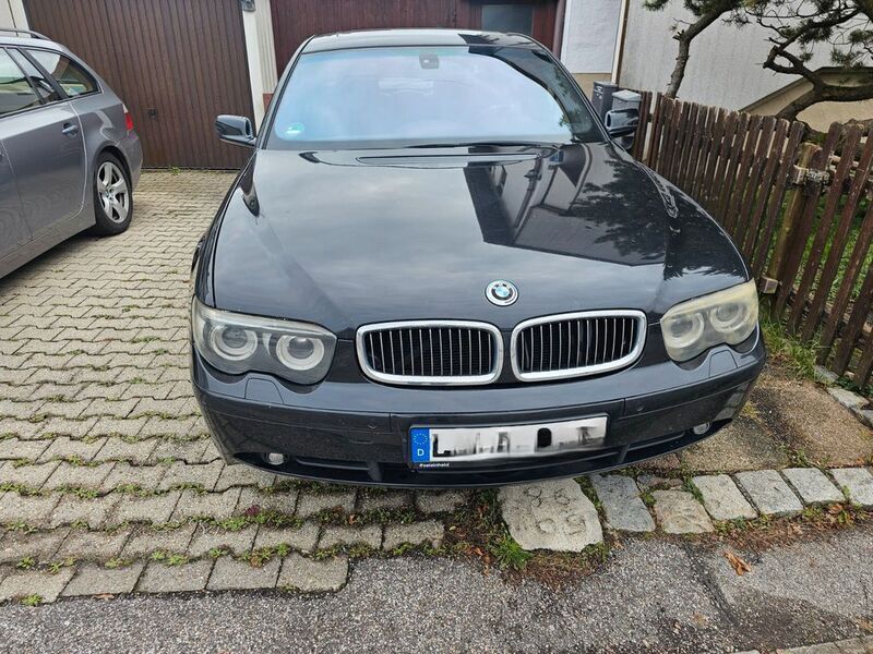 Schwarz Gebraucht 2004 BMW 745 Limousine | 5.200 € (Fairer Preis) - Bild 1/4