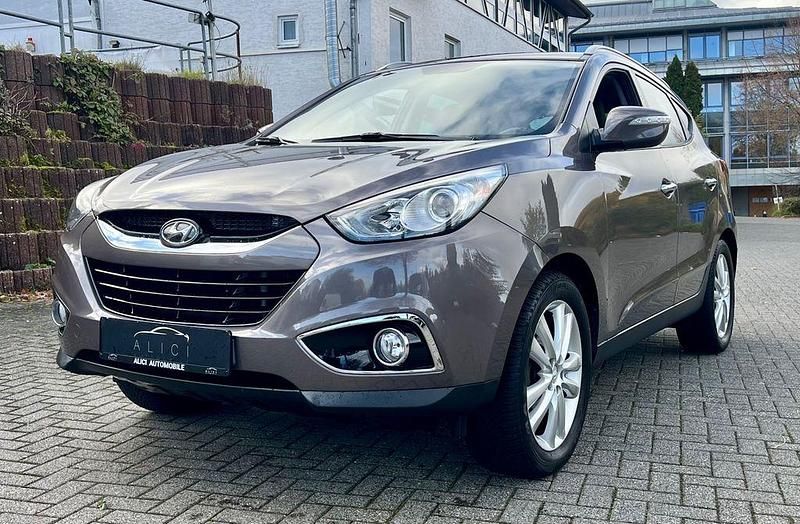 Braun Gebraucht 2011 Hyundai ix35 Premium SUV | 9.990 € (Fairer Preis) - Bild 1/4