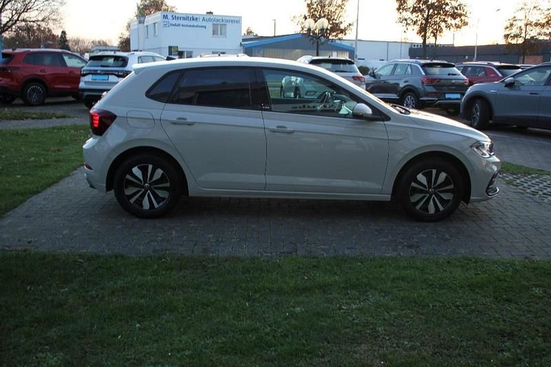 Gebraucht VW Polo Move 95 PS (69 kW) 2023 Grau Limousine
