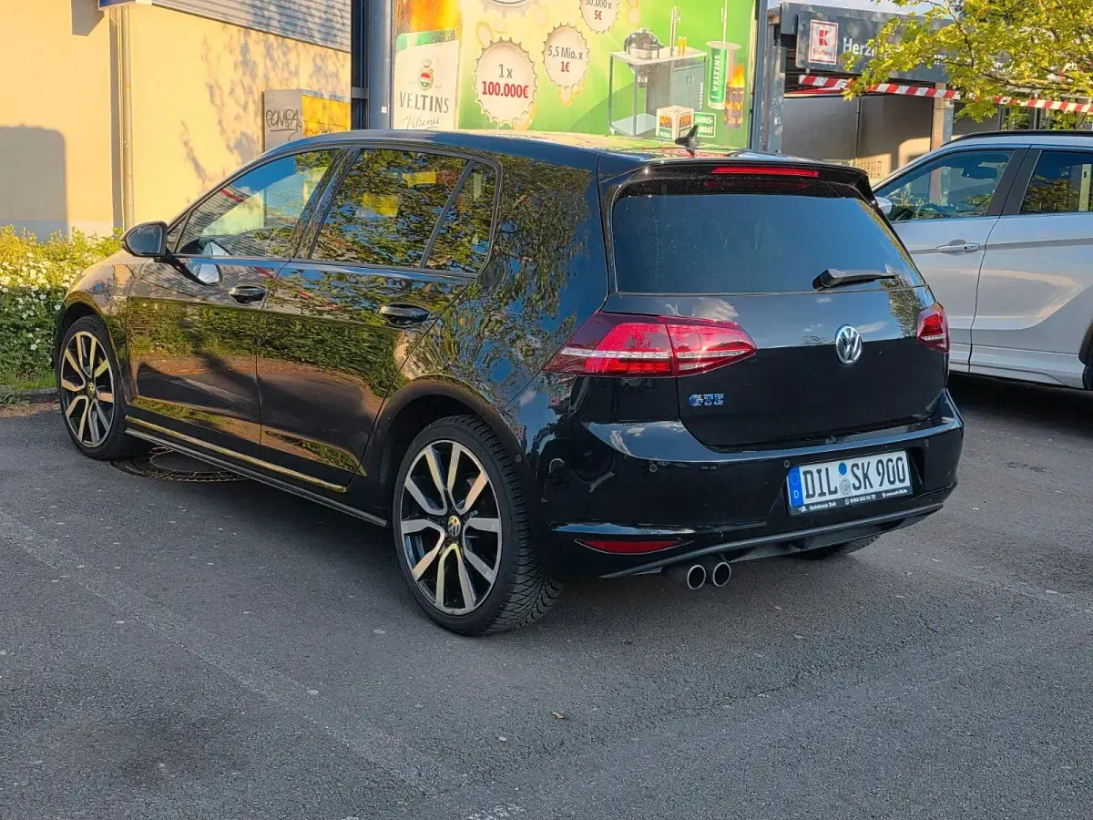Gebraucht VW Golf VII GTE 200 PS (147 kW) 2015 Schwarz Kleinwagen