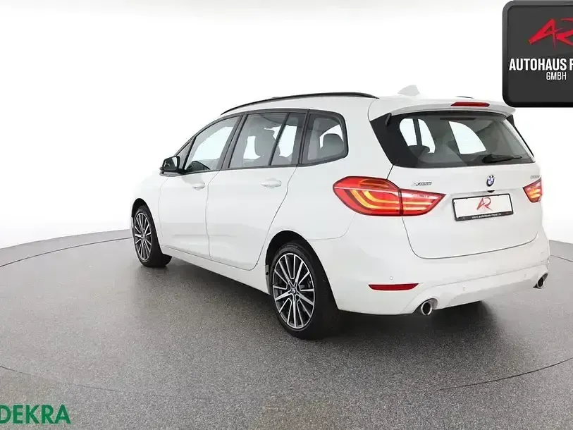 Gebraucht BMW 220 Advantage 190 PS (139 kW) 2018 Alpinweiss iii Kombi