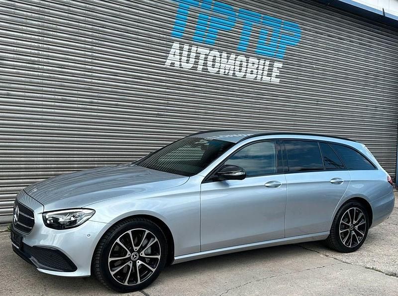 Silber Gebraucht 2022 Mercedes E220 Limousine | 35.400 € (Fairer Preis) - Bild 1/4