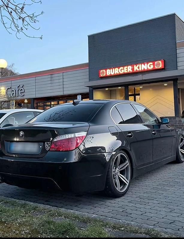 Gebraucht BMW 525 197 PS (144 kW) 2007 Schwarz Limousine