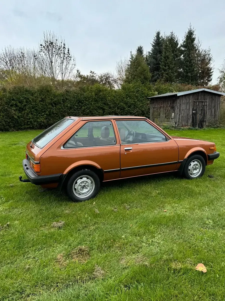 Gebraucht Mazda 323 60 PS (44 kW) 1981 Gold Limousine