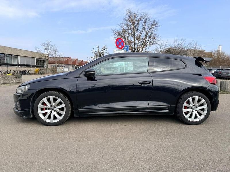 Gebraucht VW Scirocco Basis 125 PS (91 kW) 2014 Schwarz Coupé