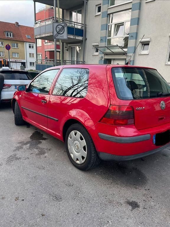 Gebraucht VW Golf IV 75 PS (55 kW) 2001 Rot Kleinwagen