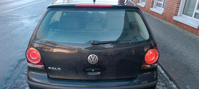 Gebraucht VW Polo 60 PS (44 kW) 2009 Schwarz Kleinwagen
