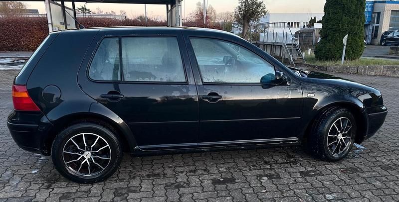 Gebraucht VW Golf IV 105 PS (77 kW) 2001 Schwarz Limousine