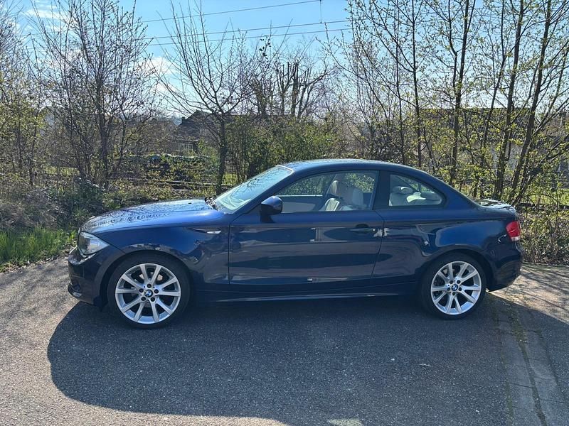 Gebraucht BMW 120 Coupé 170 PS (125 kW) 2011 Blau Coupé