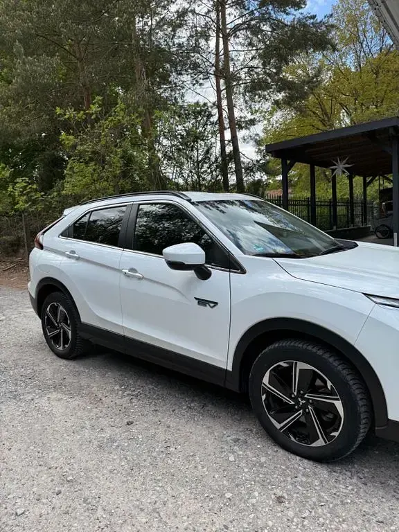 Gebraucht Mitsubishi Eclipse Cross Basis 188 PS (138 kW) 2022 Weiß SUV