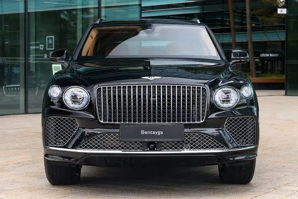 Neu Bentley Bentayga 551 PS (405 kW) 2026 Schwarz SUV