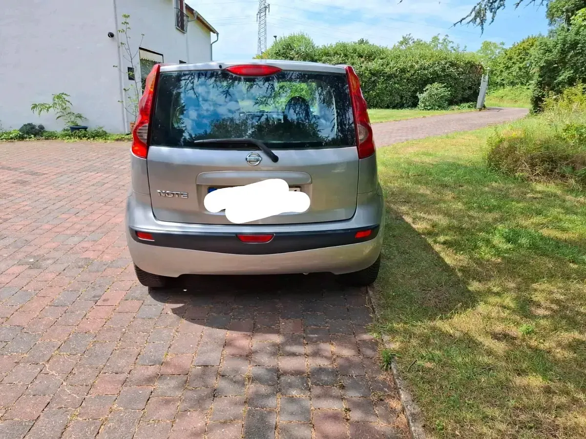 Gebraucht Nissan Note Acenta 88 PS (64 kW) 2007 Silber Kleinwagen