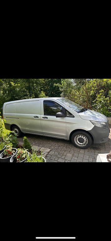 Silber Gebraucht 2015 Mercedes Vito Van / Kleinbus | 9.990 € (Superpreis) - Bild 1/4
