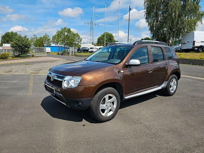 Braun Gebraucht 2011 Dacia Duster Prestige SUV | 3.999 € (Guter Preis) - Bild 1/4