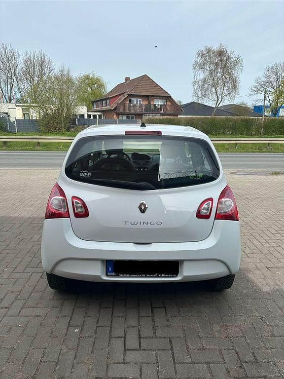 Second-hand Renault Twingo Dynamique 75 CP (55 kW) 2013 Alb Hatchback