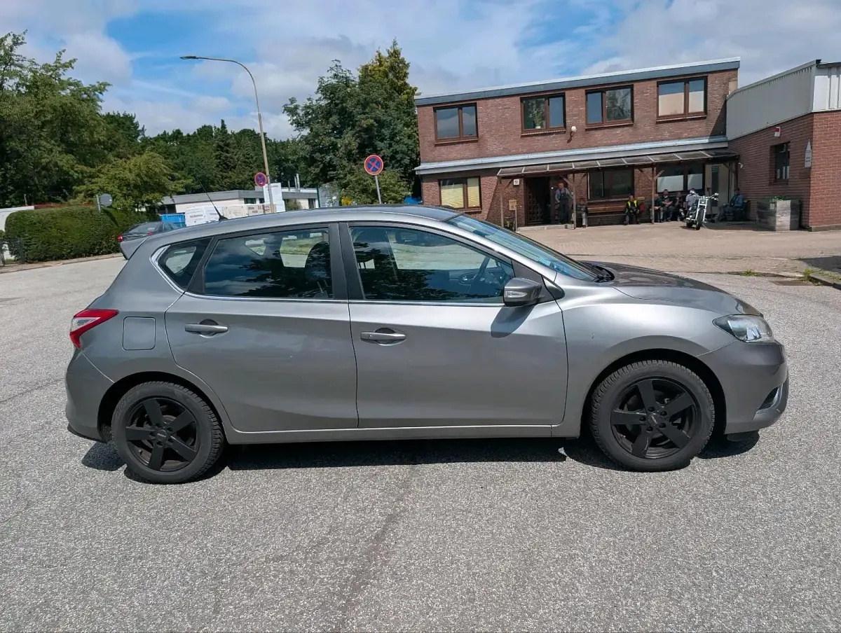 Gebraucht Nissan Pulsar 115 PS (84 kW) 2015 Grau Kleinwagen
