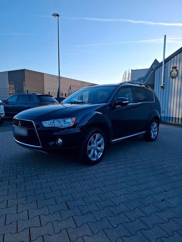 Gebraucht Mitsubishi Outlander 177 PS (130 kW) 2012 Blau SUV