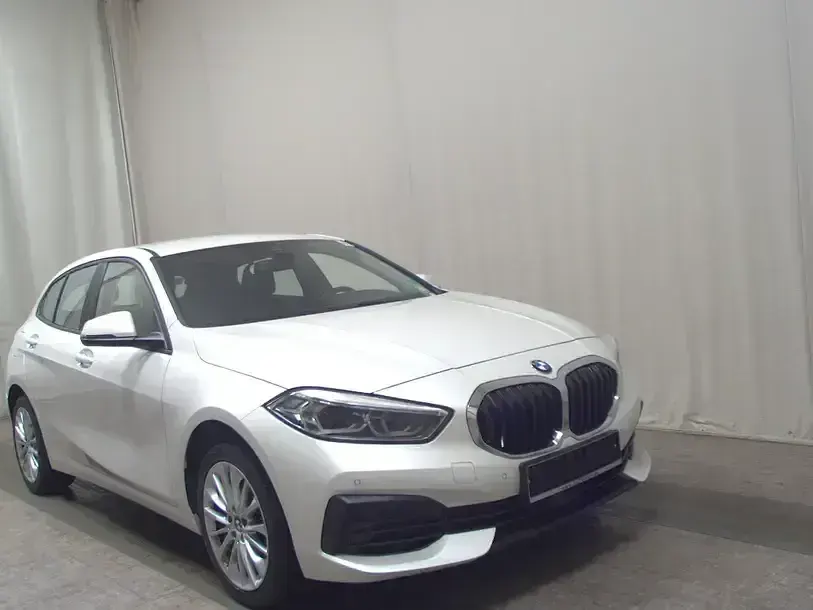 Gebraucht BMW 116 Advantage 116 PS (85 kW) 2023 Mineralweiss metallic Kleinwagen