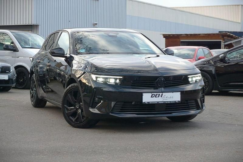 Gebraucht Opel Astra 131 PS (96 kW) 2024 Schwarz Limousine