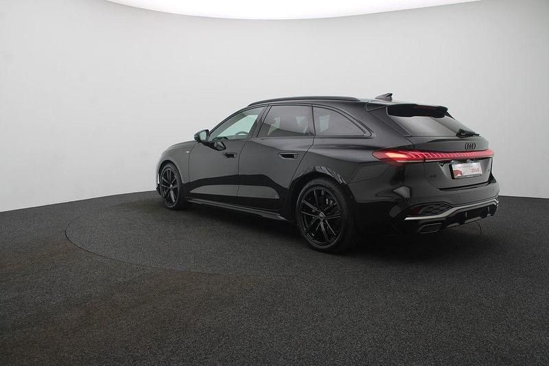 Gebraucht Audi A5 Ambiente 204 PS (150 kW) 2025 Mythosschwarz metallic Kombi