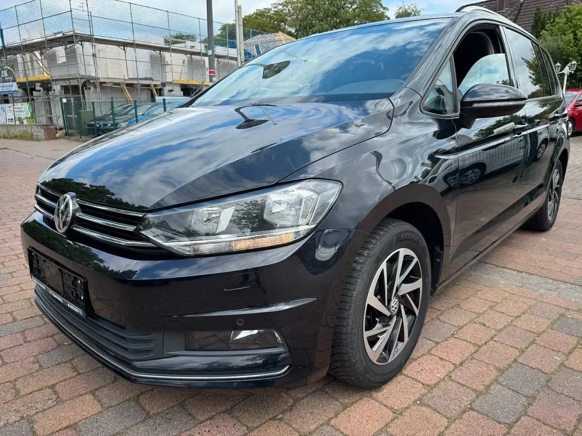 Gebraucht VW Touran Join 150 PS (110 kW) 2019 Deep black perleffekt Van / Kleinbus