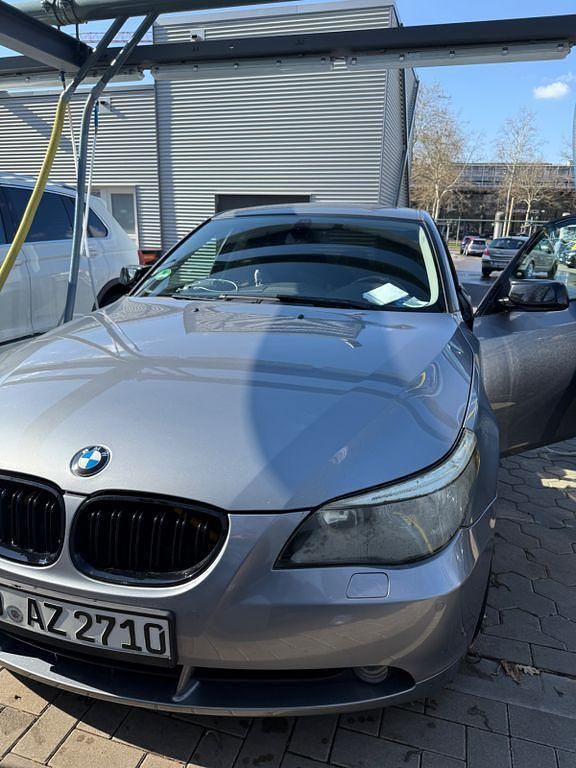Gebraucht BMW 520 170 PS (125 kW) 2004 Grau Limousine