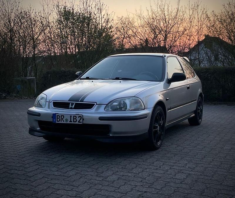 Gebraucht Honda Civic 75 PS (55 kW) 1998 Silber Coupé