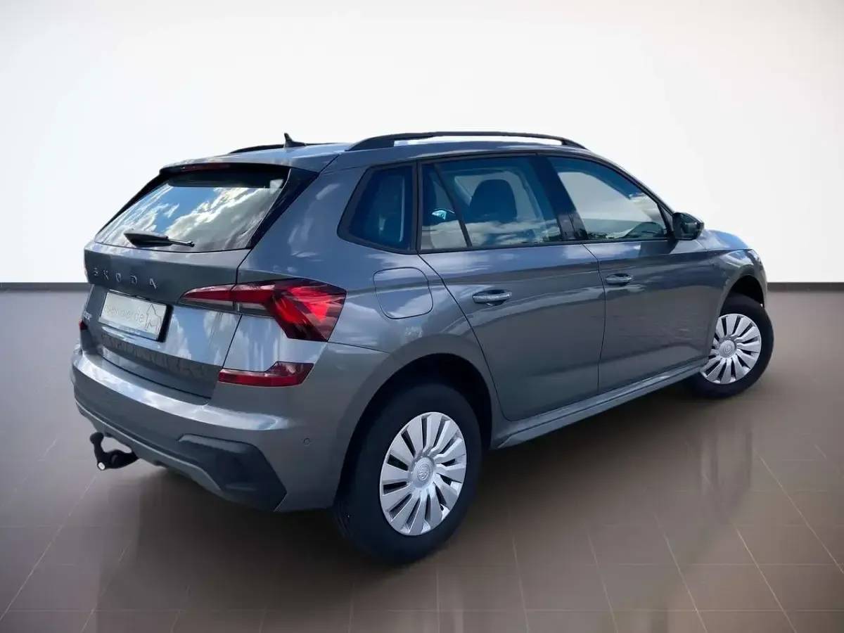 Neu Skoda Kamiq Tour 116 PS (85 kW) 2025 Graphitegrau SUV