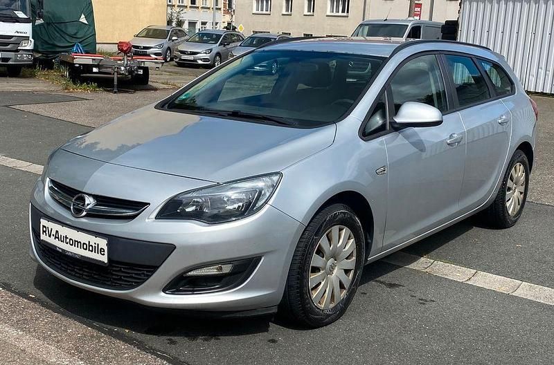 Silber Gebraucht 2016 Opel Astra Selection Kombi | 5.700 € (Fairer Preis) - Bild 1/4
