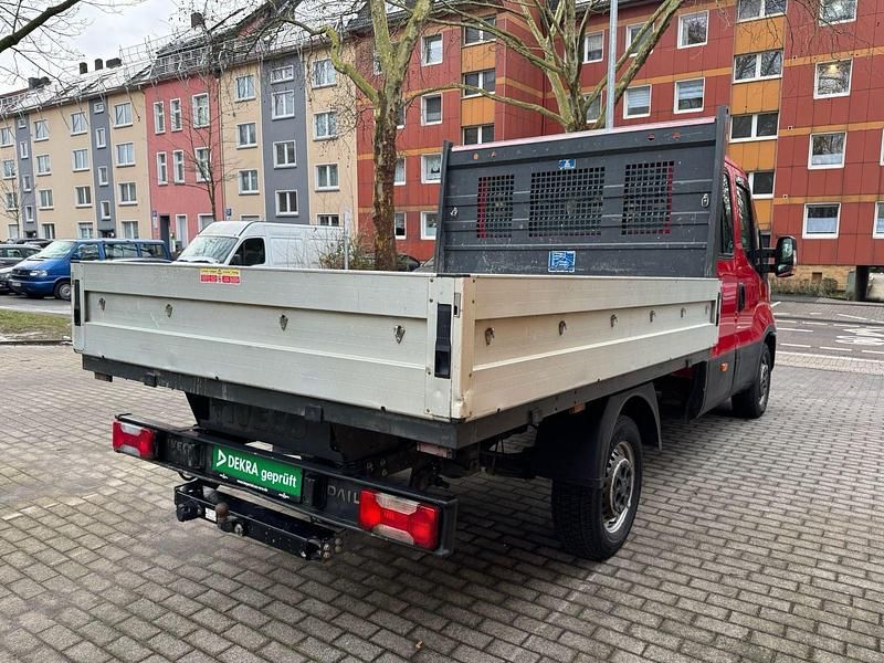 Gebraucht Iveco Daily 116 PS (85 kW) 2017 Weiß Limousine