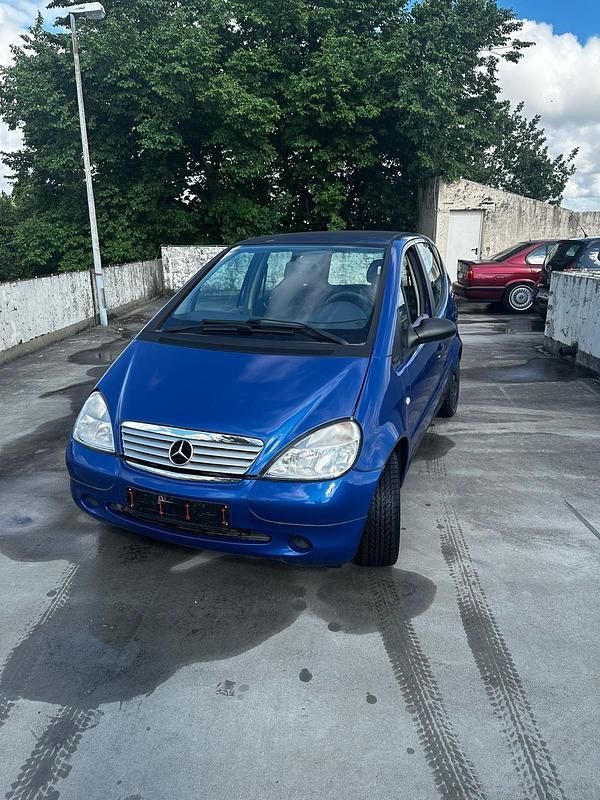 Blau Gebraucht 1999 Mercedes A160 Kleinwagen | 450 € (Superpreis) - Bild 1/4