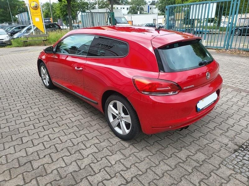 Second-hand VW Scirocco 122 CP (89 kW) 2010 Roșu Coupe