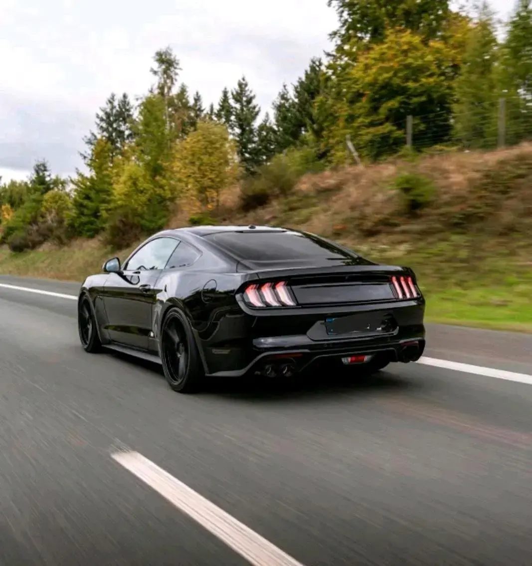 Gebraucht Ford Mustang GT Premium 450 PS (330 kW) 2018 Schwarz Coupé